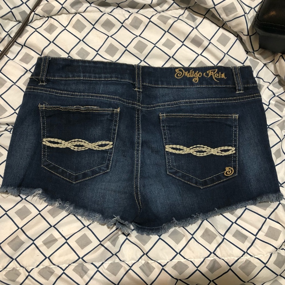 Jean short shorts - Picture 3 of 3